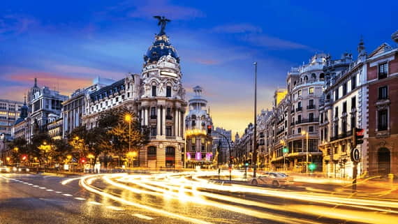 Llegada a Madrid en Taxi desde Valencia.