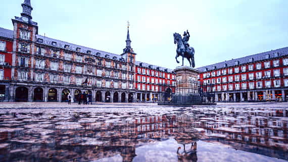 Taxi desde Valencia hasta Madrid, Lluvia