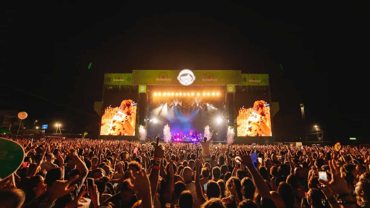 Traslado en minivan para el festival FIB y Rototom Sunsplash en Benicasim