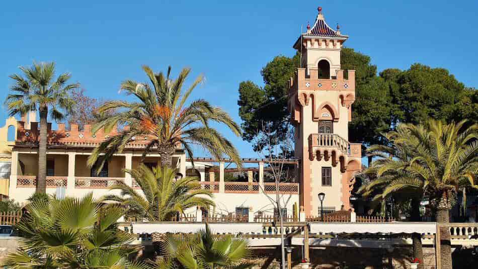 Ruta de las Villas de la Belle Époque en el paseo marítimo de Benicasim